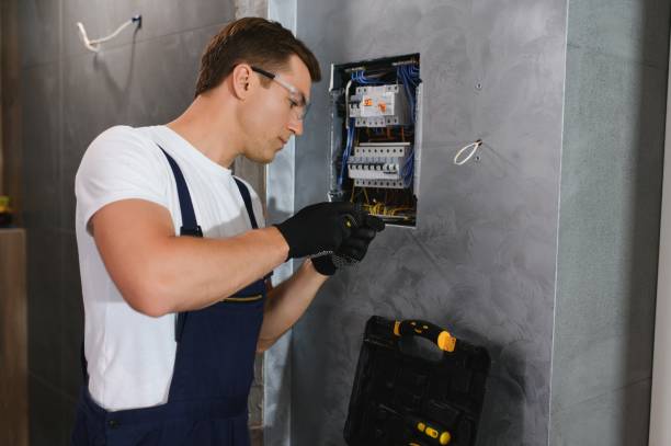 Best Licensed Electrician  in Fort Clark Springs, TX